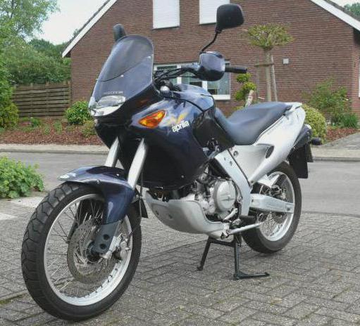 aprilia pegaso 650 מפרטים