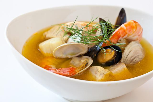 Bouillabaisse: מתכון עבור מנה יוצאת דופן