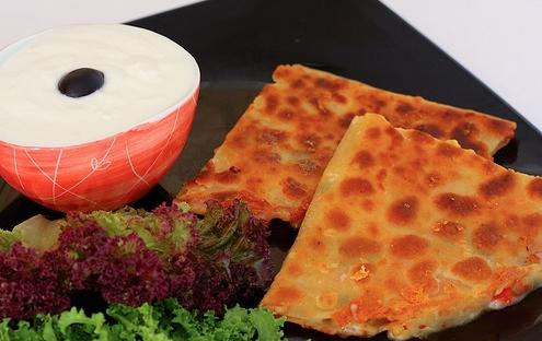 איך לבשל במהירות khachapuri במחבת