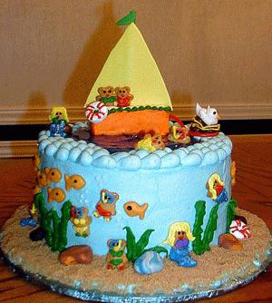 איך לקשט את העוגה של ילד ליום ההולדת?