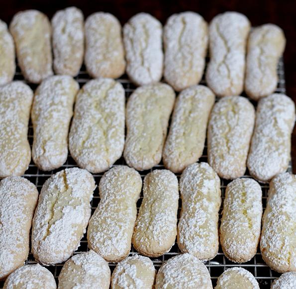 עוגיות Savoyardi: מתכון לקינוח איטלקי אוניברסלי