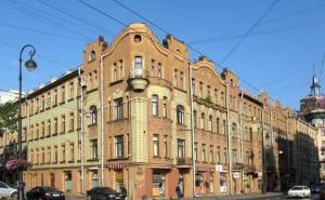 בניינים חדשים ליד המטרו Petrogradskaya